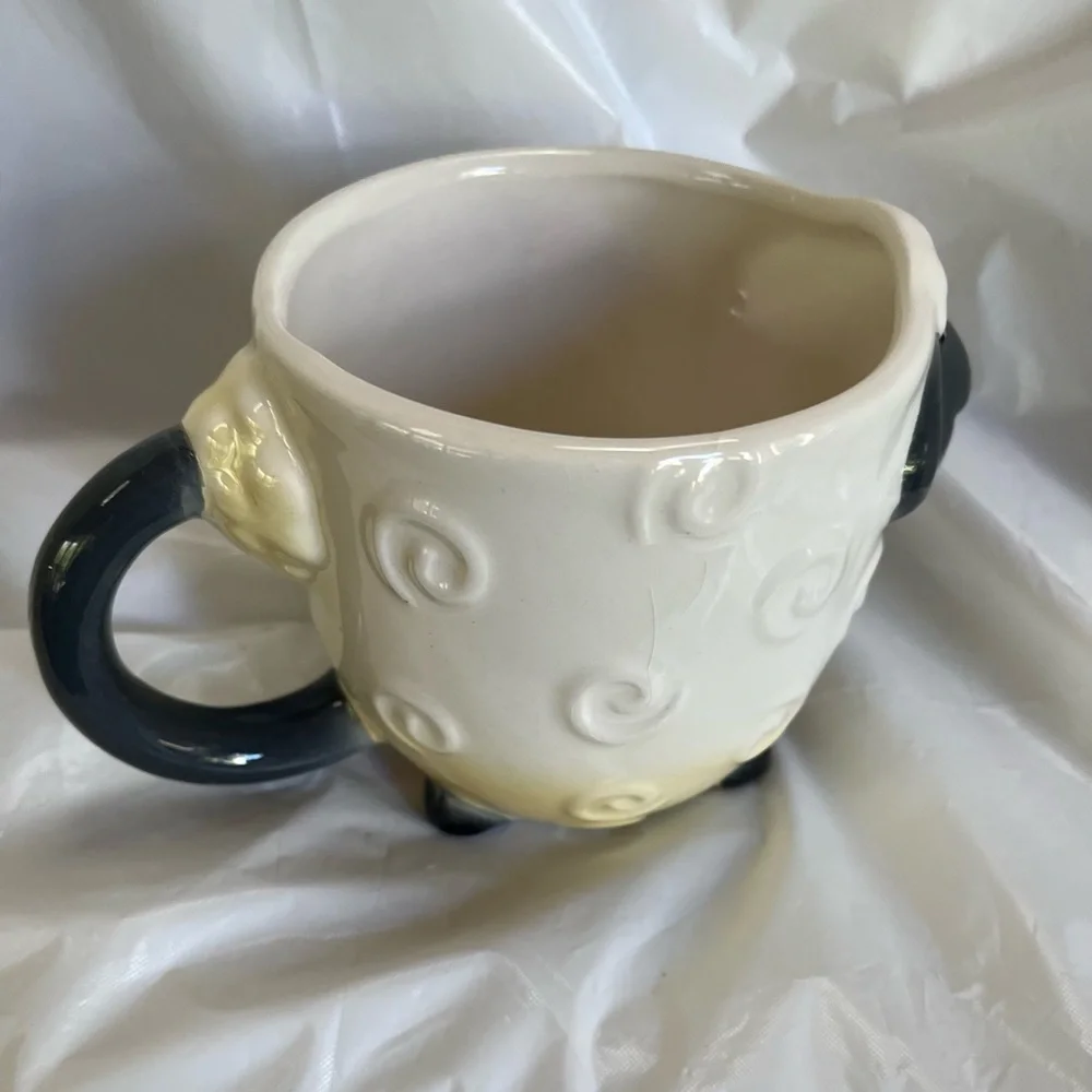 Pier 1 Imports Large 3 -D sheep shaped Coffee/ Tea Mug / Planter